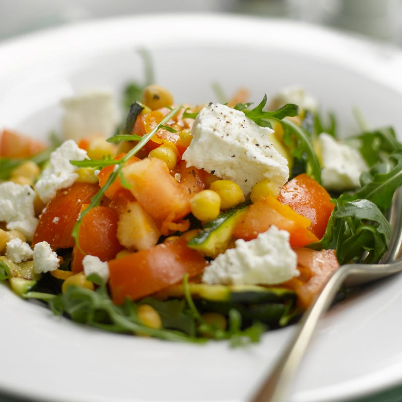 Foto Kichererbsensalat mit Ziegenkäse und Rucola von WW