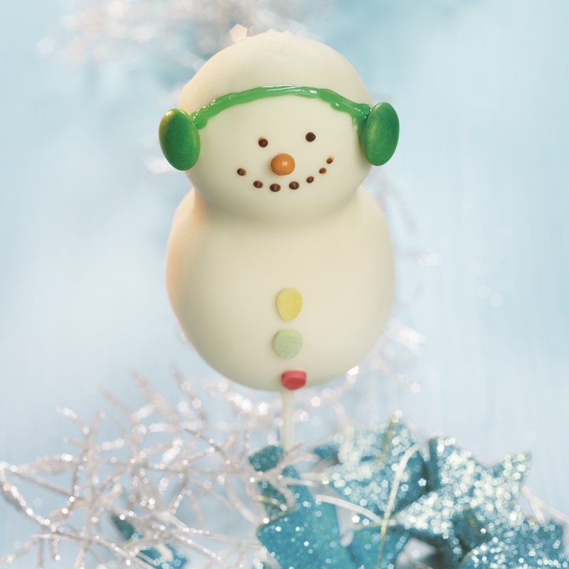 Schneemann-Cakepops im Schokomantel