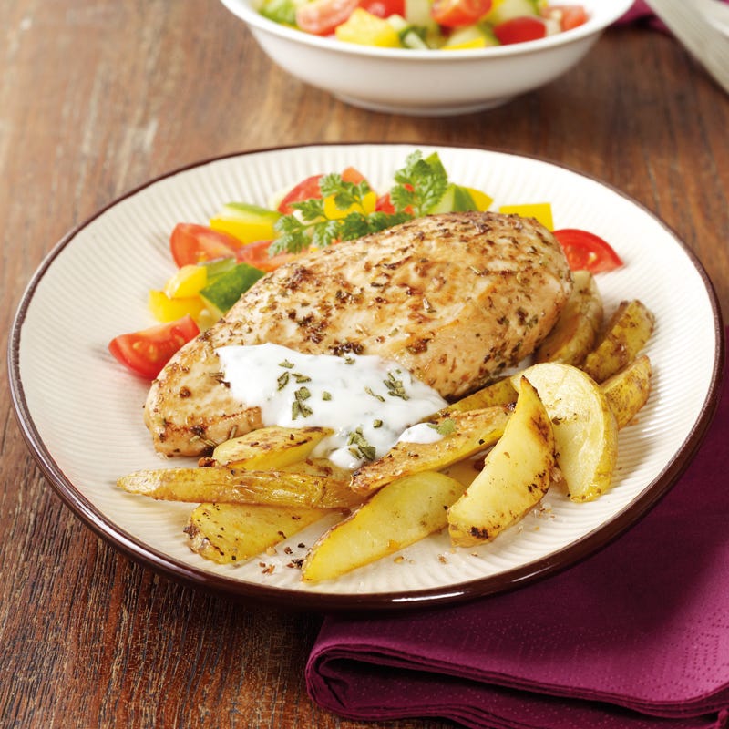 Foto Kräuterhähnchen mit buntem Salat von WW