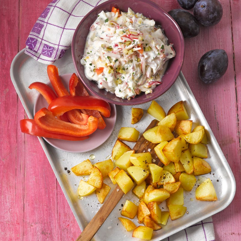 Foto Ofenkartoffeln mit buntem Quark von WW
