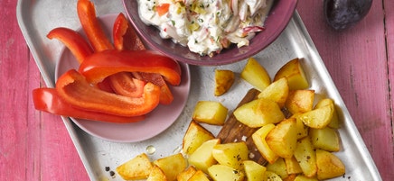Ofenkartoffeln mit buntem Quark