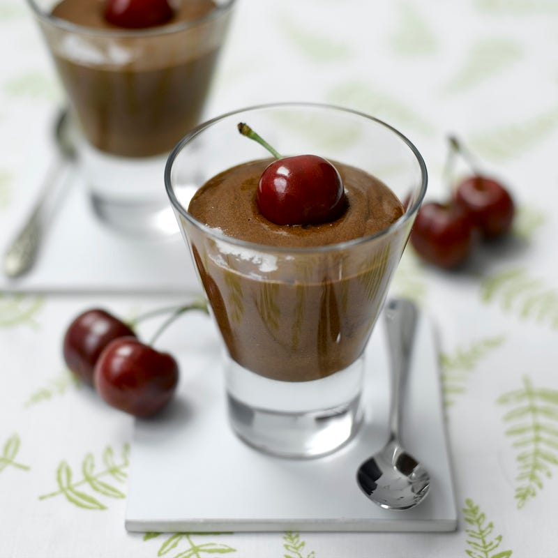 Foto Schoko-Chili-Mousse mit Kirschen von WW