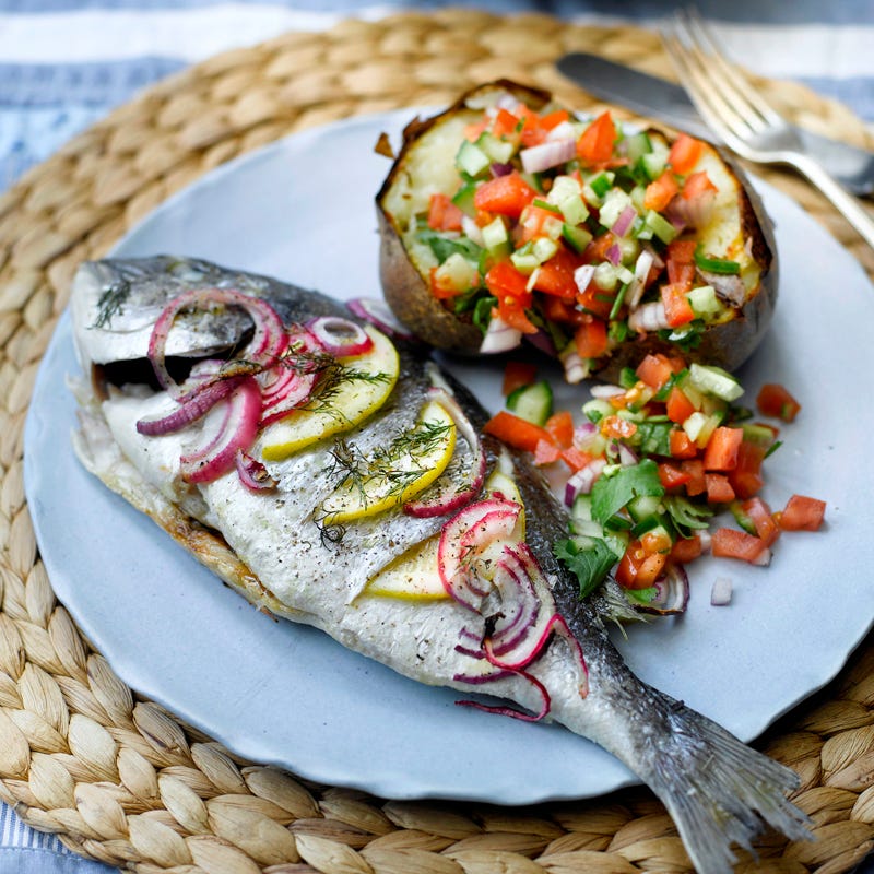Foto Dorade mit Ofenkartoffel und frischer Salsa von WW
