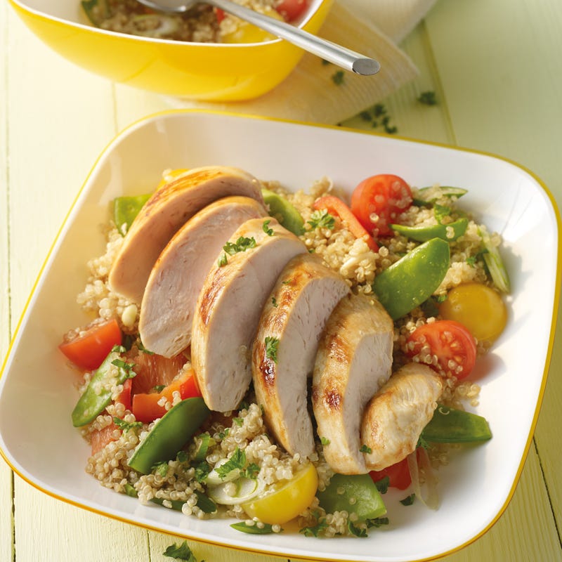 Quinoasalat mit Hähnchenbruststreifen