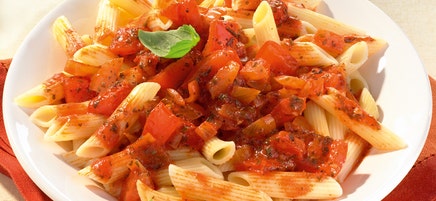 Nudeln mit Tomatensauce Italia