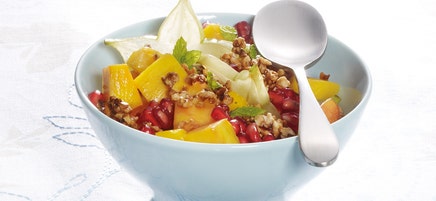 Obstsalat mit Mandeln
