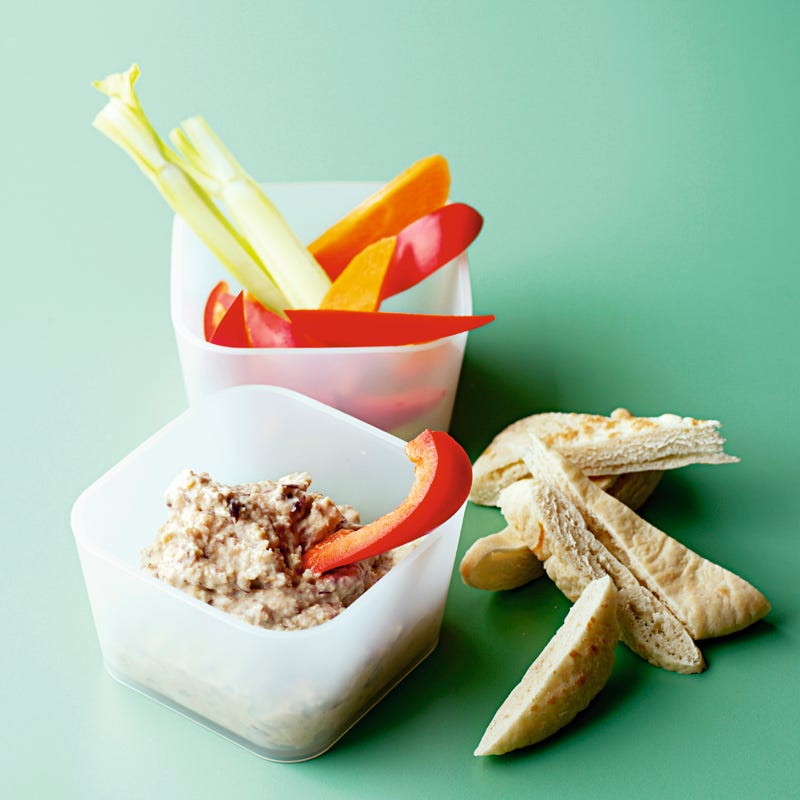 Foto Gemüsesticks mit Bohnendip von WW