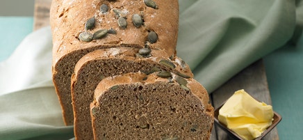 Dinkel-Roggenbrot mit Kürbiskernen