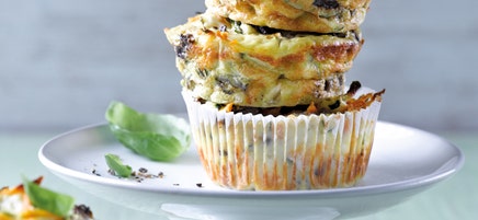 Gemüsemuffins mit Schafskäse