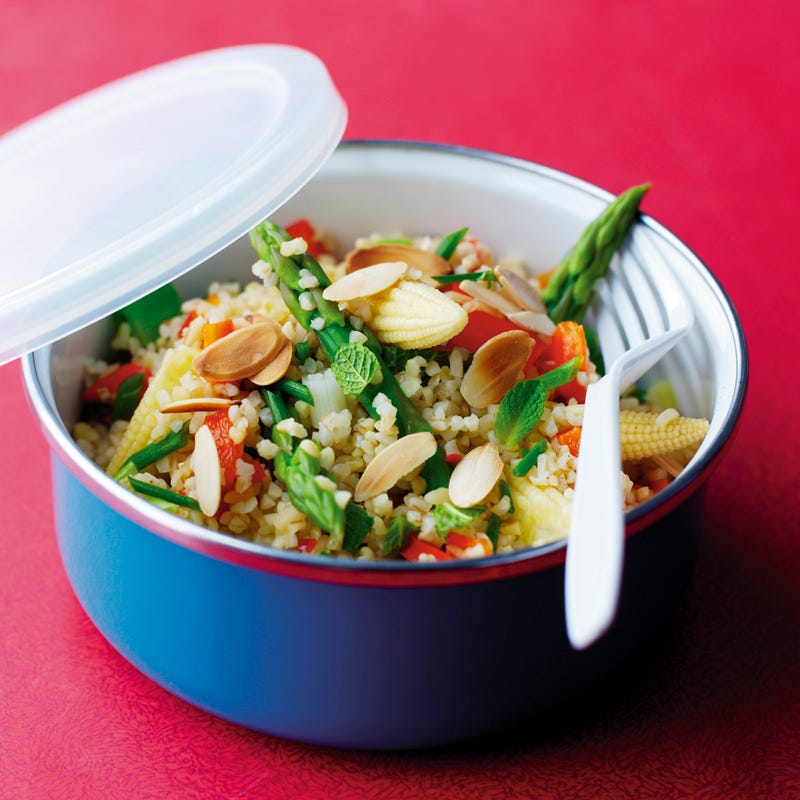 Foto Chili-Bulgur-Salat mit Frühlingsgemüse von WW