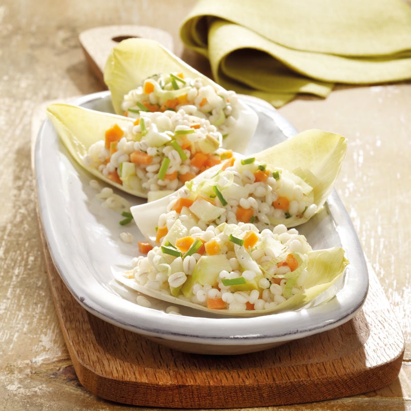 Graupensalat mit Chicoréeschiffchen Rezept | WW Deutschland Graupensalat mit Chicoréeschiffchen Rezept | WW Deutschland