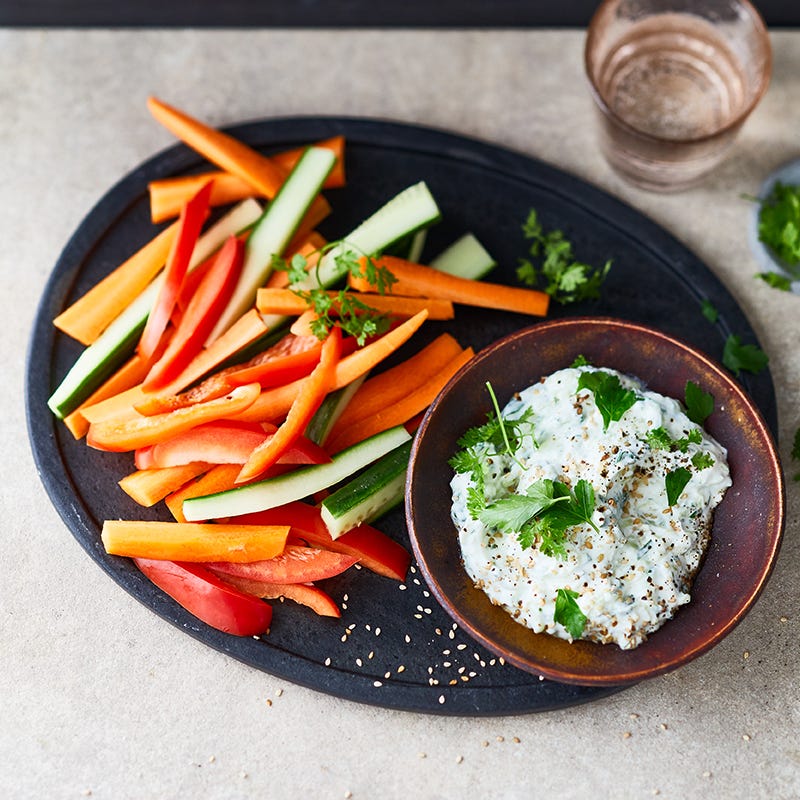 Kräuterquarkcreme mit geröstetem Sesam