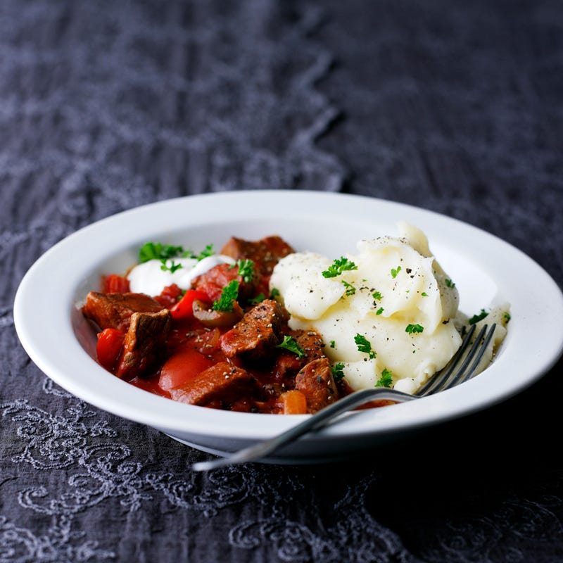 Foto Ungarisches Gulasch mit Kartoffelpüree von WW