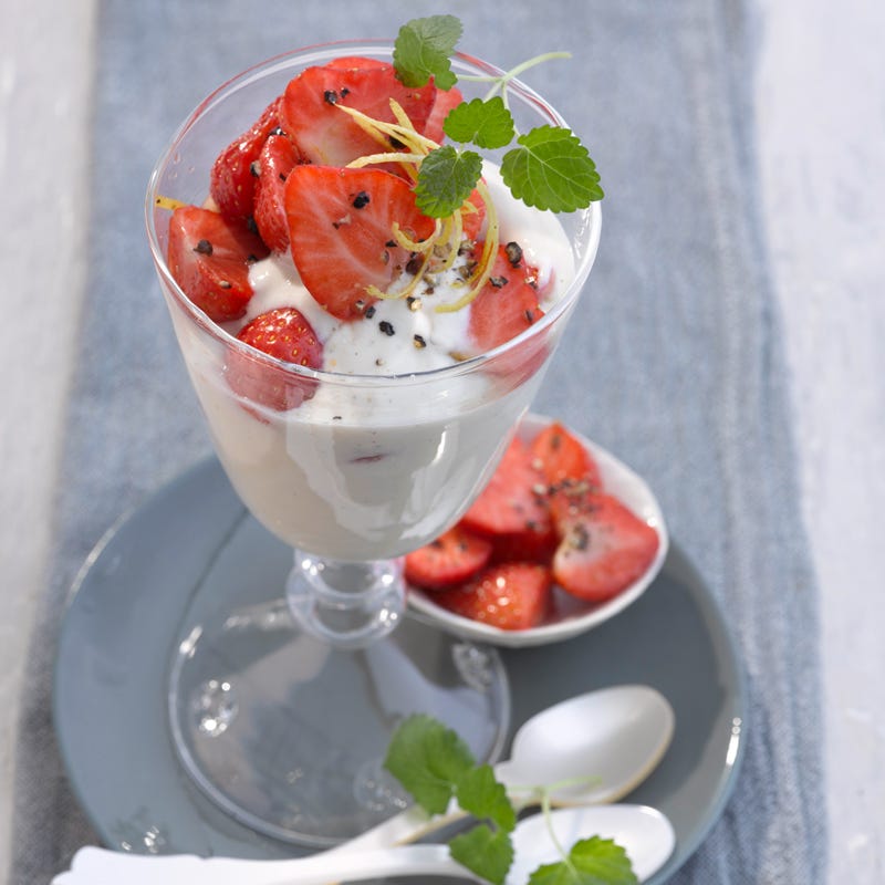 Foto Marzipancreme mit Pfeffererdbeeren von WW