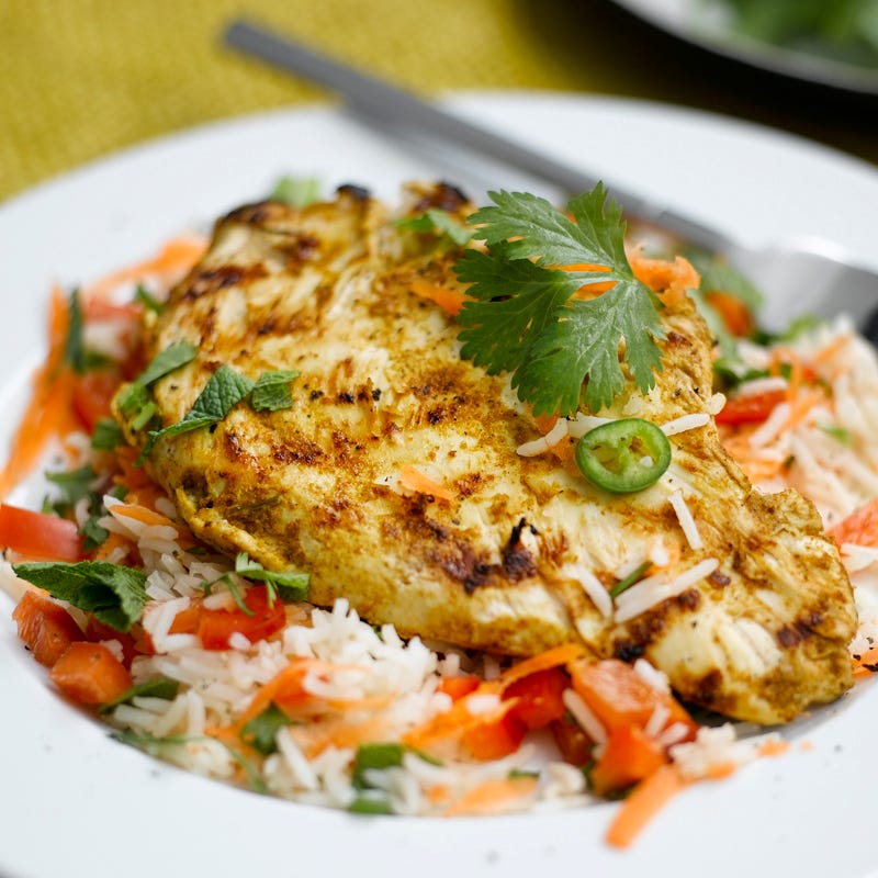 Foto Marinierte Hähnchenbrustfilets auf Reissalat von WW