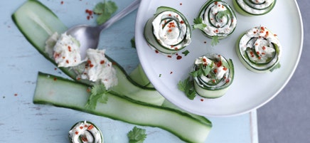 Gurkenröllchen mit Guacamolecreme