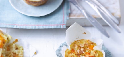 Grießmuffins mit Aprikosen