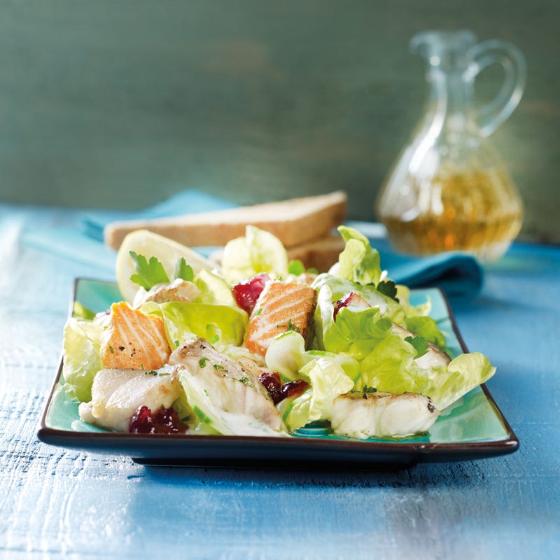 Foto Dreierlei Fischfilets auf Salatbett von WW