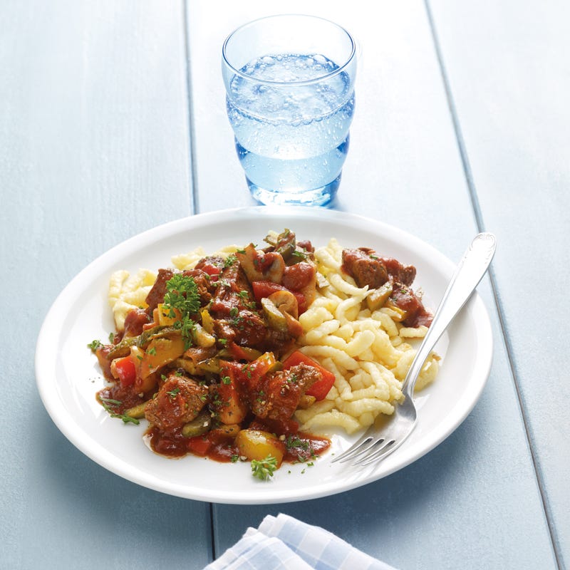 Ungarisches Gulasch mit Spätzle