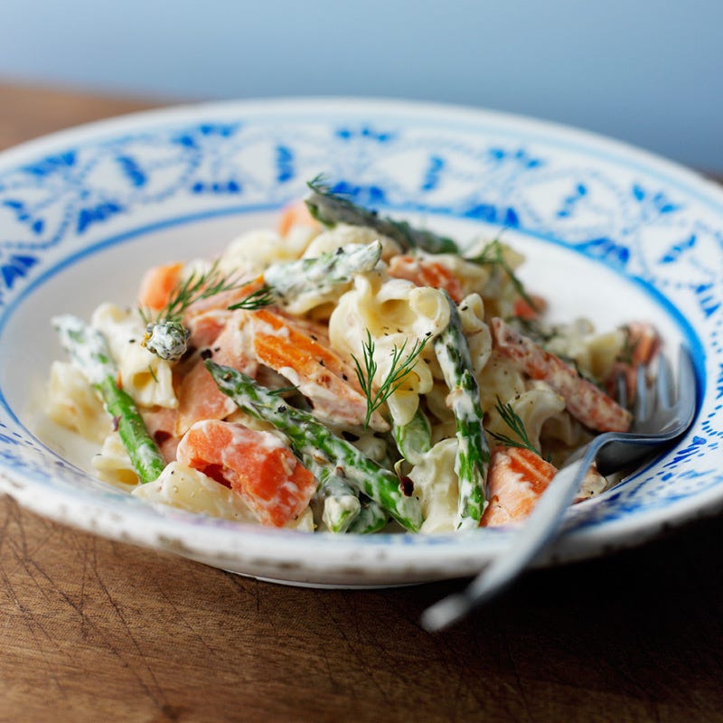 Photo of Pasta with salmon and asparagus by WW