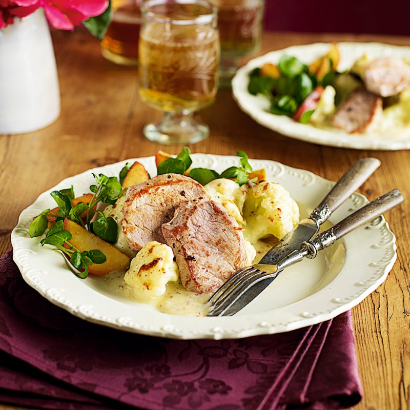 Schweinefilet mit Blumenkohl in Käsesauce Rezept | WW Deutschland Schweinefilet mit Blumenkohl in Käsesauce Rezept | WW Deutschland