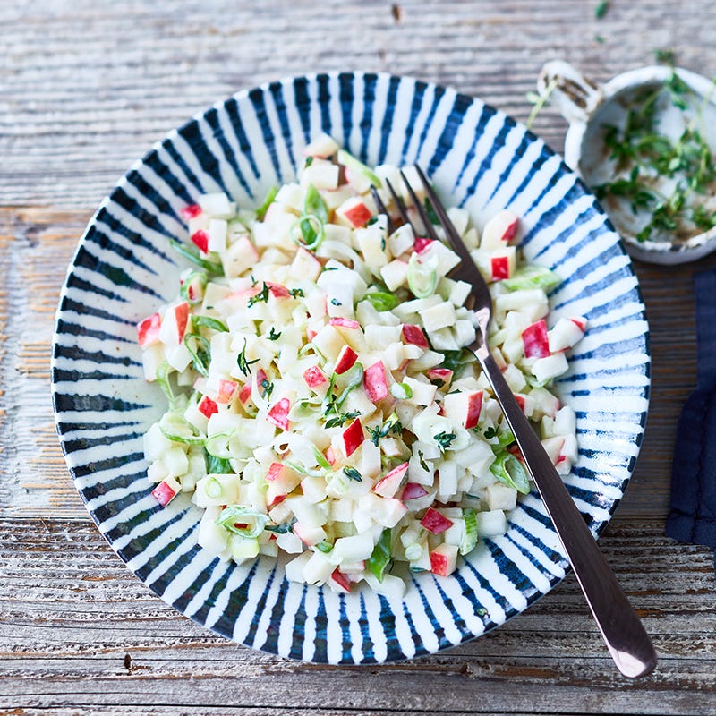 Apfel-Kohlrabi-Salat mit Thymiandressing