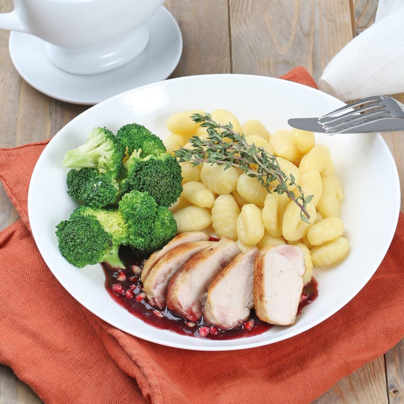 Foto Putenbrust mit Granatapfelsauce und Gnocchi von WW