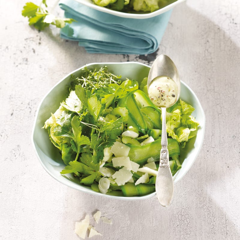 Foto Grüner Salat mit Avocado-Orangen-Dressing von WW