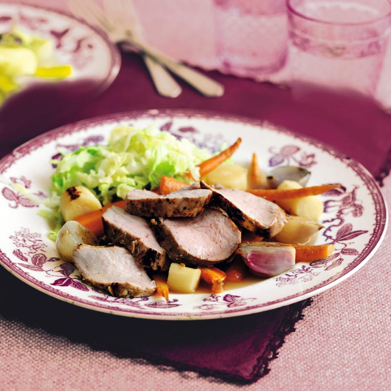 Foto Schweinefilet mit gerösteten Pastinaken und Karotten von WW