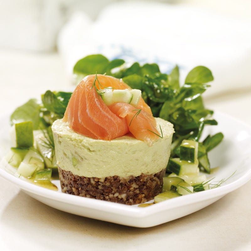 Foto Avocado-Räucherlachs-Törtchen mit Feldsalat von WW