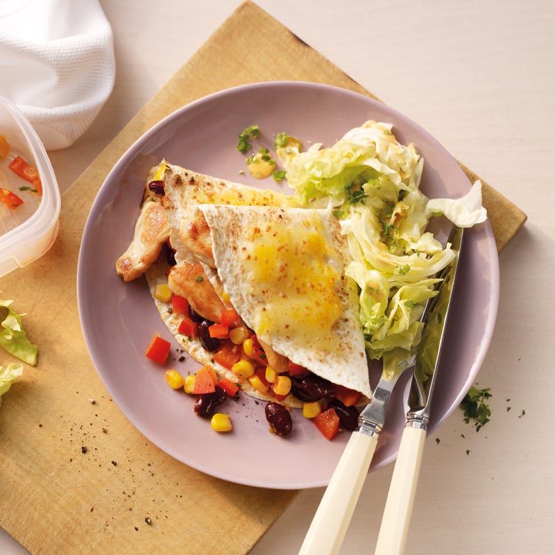 Foto Tortillawraps mit Gemüse-Hähnchen-Füllung von WW