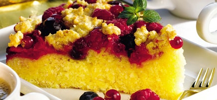 Streuselkuchen mit Beeren