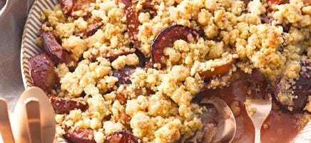Knuspriges Pflaumencrumble