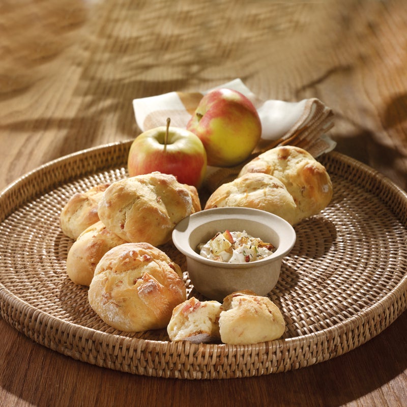 Speckbrötchen mit Apfel-Zwiebel-Aufstrich Rezept | WW Deutschland Speckbrötchen mit Apfel-Zwiebel-Aufstrich Rezept | WW Deutschland