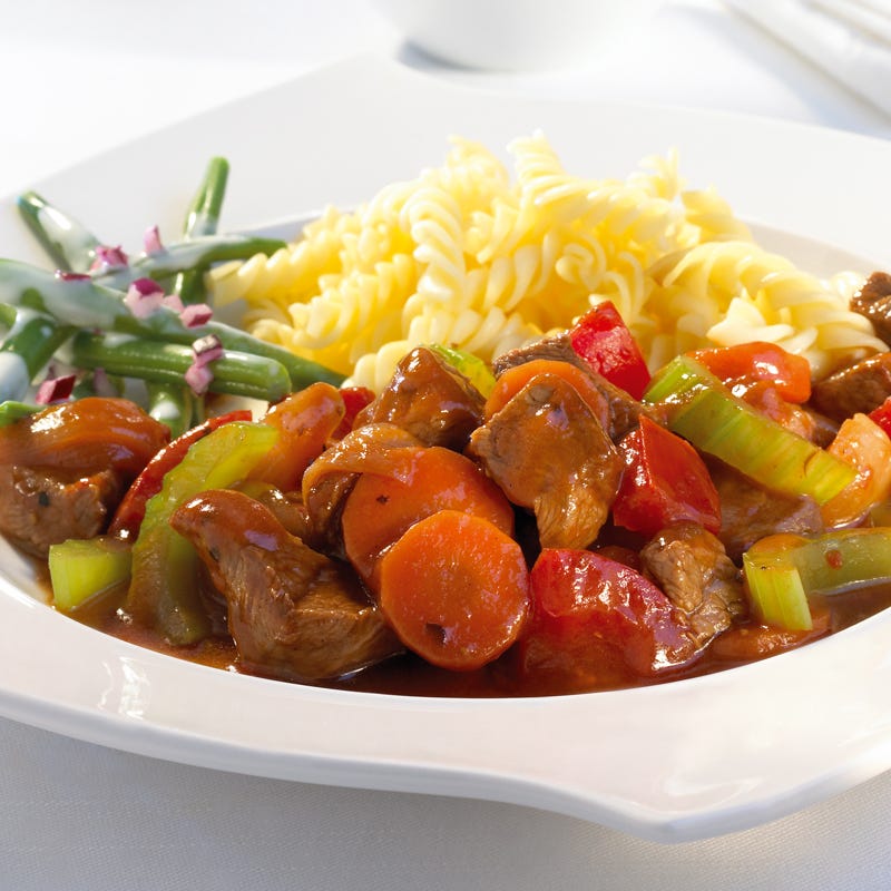 Foto Rinderragout mit Malzbier und Bohnensalat von WW