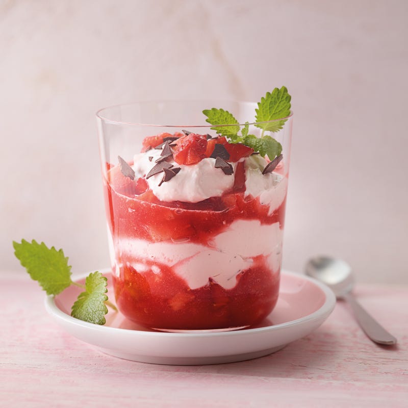 Erdbeer-Stracciatella-Creme