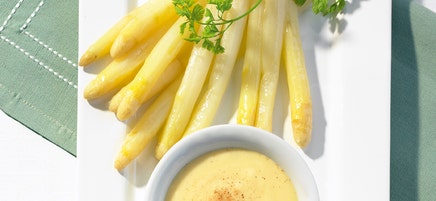 Spargel mit Sauce hollandaise