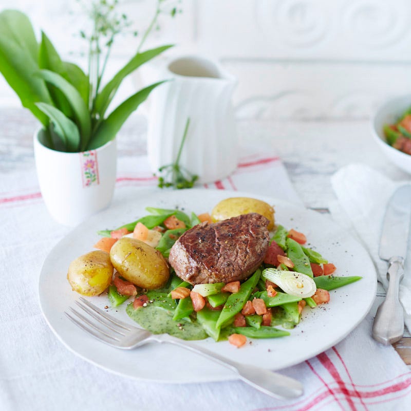 Rinderfilet mit Bärlauchsauce und Schneidebohnen