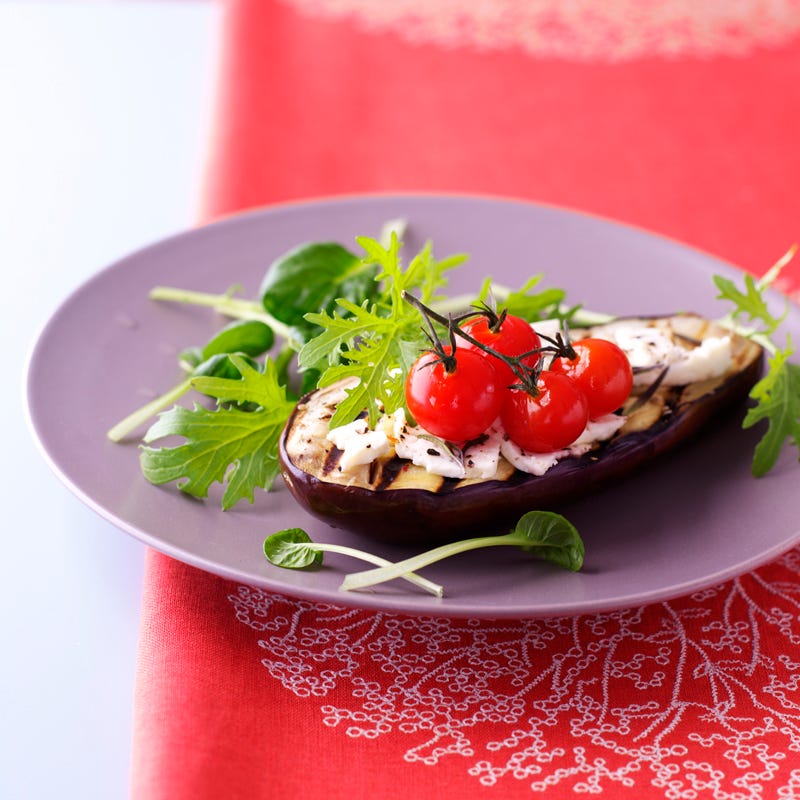 Foto Grill-Aubergine mit Feta und Rispentomaten von WW