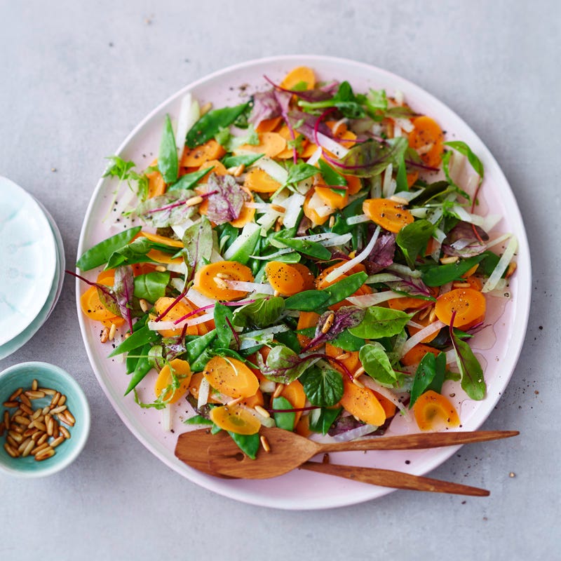 Kohlrabi-Möhren-Salat mit Apfeldressing