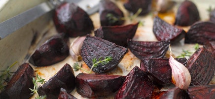 Geröstete Rote Bete mit Knoblauch und Thymian