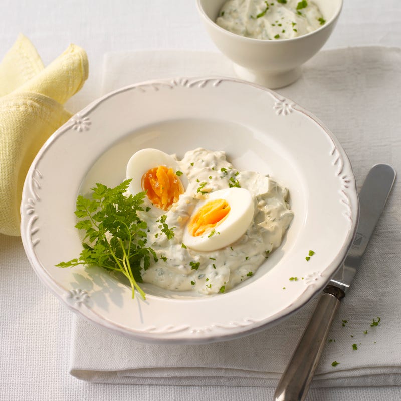 Eier mit Haselnuss-Kräuter-Dip