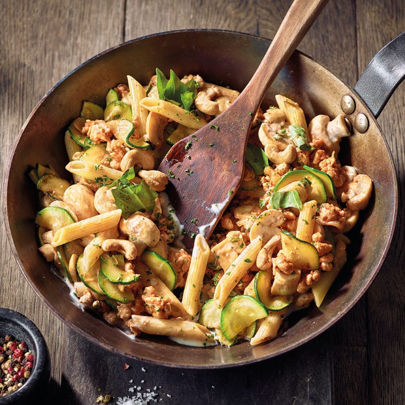 Hack-Zucchini-Pfanne mit Nudeln