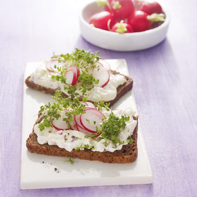Vollkornschnitten mit Kochkäse