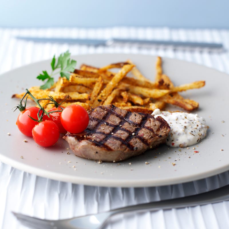 Foto Filetsteak mit knusprigen Ofen-Pommes von WW