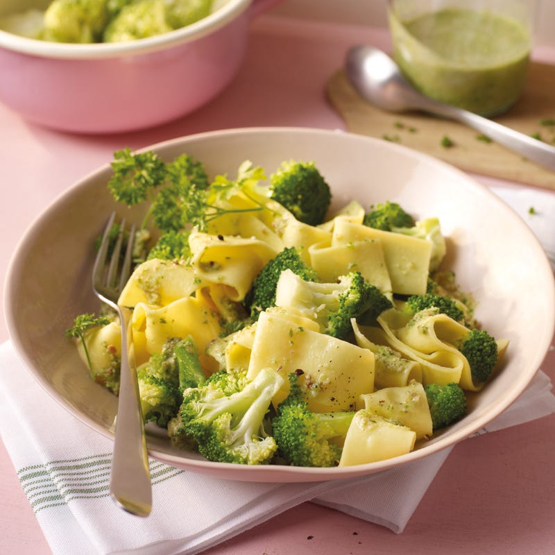 Foto Brokkolinudeln mit Mandelpesto von WW