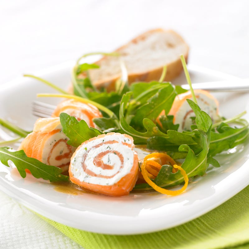 Foto Lachsrollen auf Rucola von WW