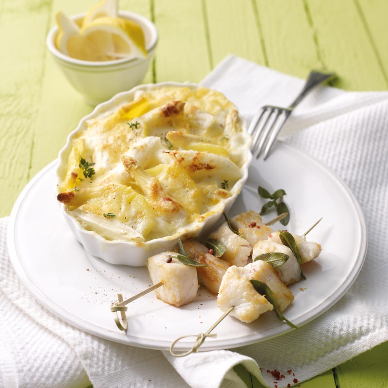 Spargel-Kartoffel-Gratin mit Zanderspitzen