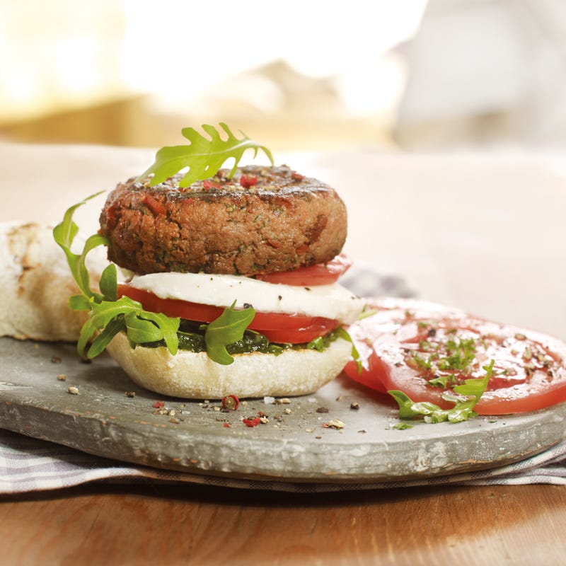 Italienischer Burger mit Rucola