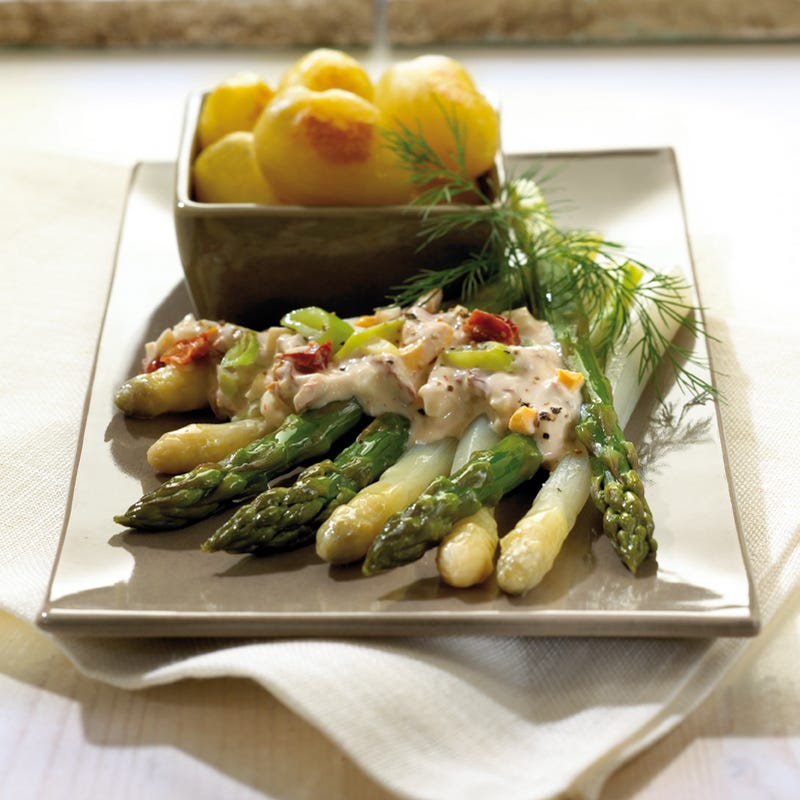 Spargel mit Frühlingsdip